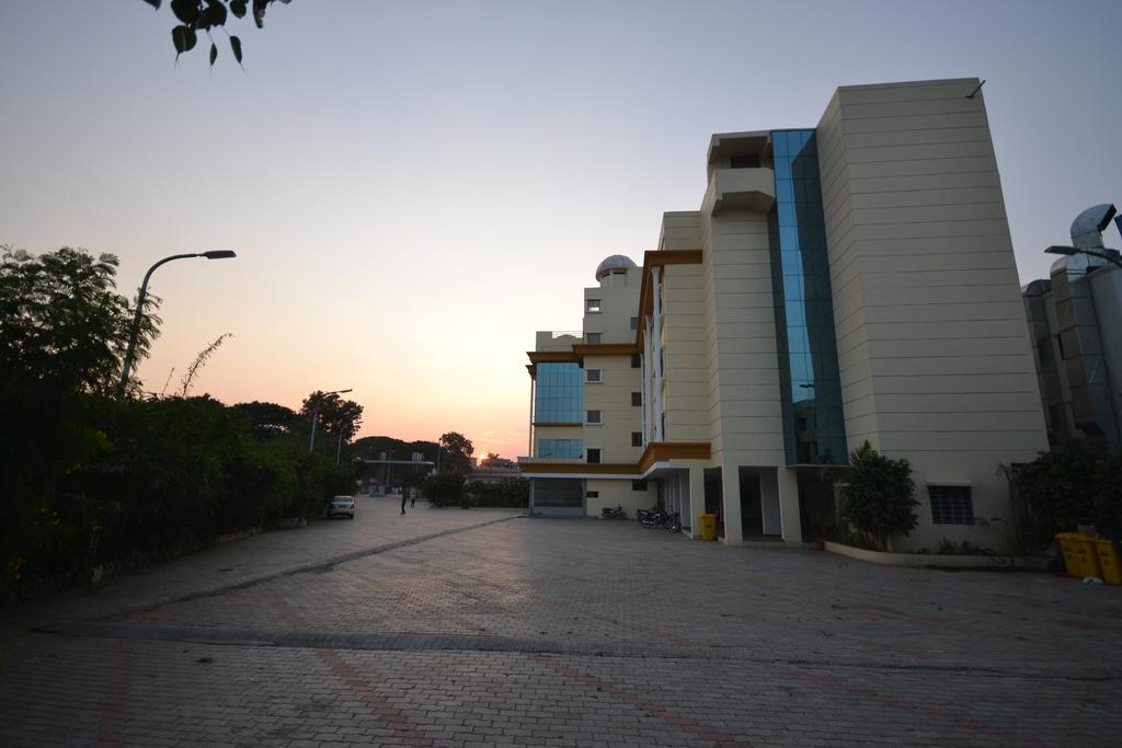 Hotel City Heart Shirdi Exterior foto
