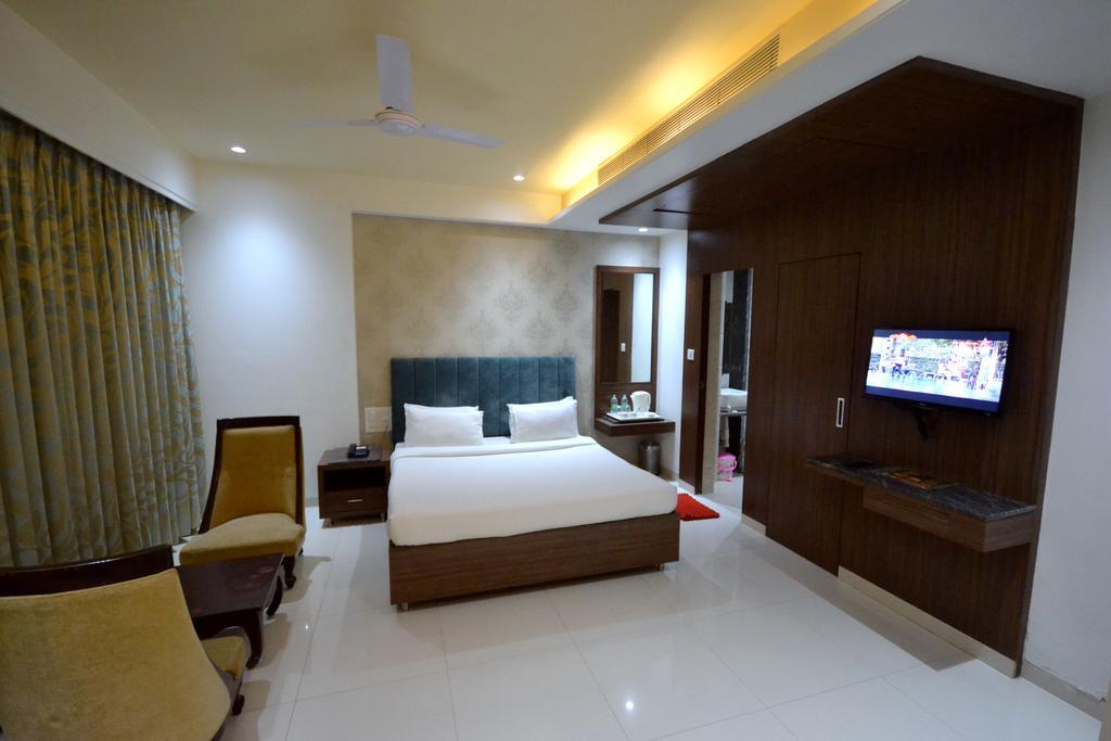 Hotel City Heart Shirdi Exterior foto